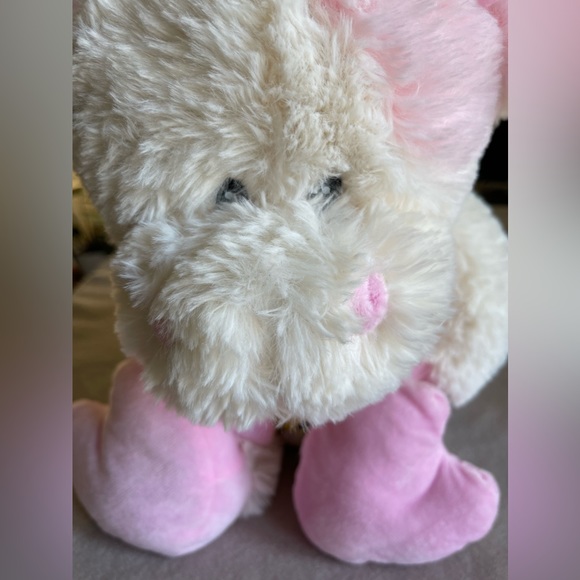 Kellytoy 21 inch Stuffed Cow Pink Cream Holding Emoji Soft Fluffy Plush Toy - Picture 9 of 9